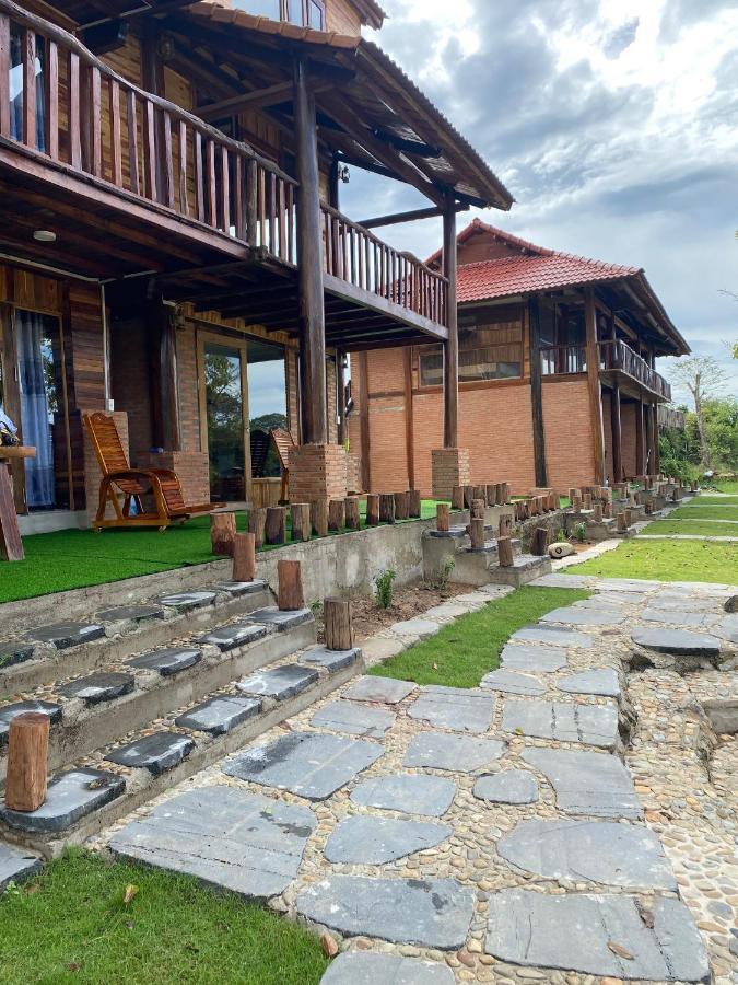 Floor River View Cat Tien Exterior foto