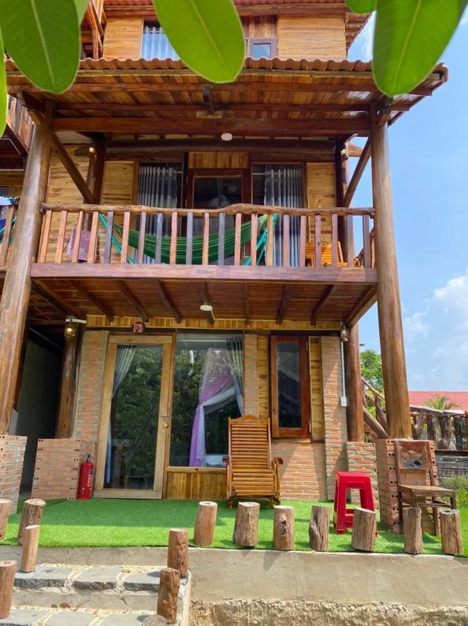 Floor River View Cat Tien Exterior foto