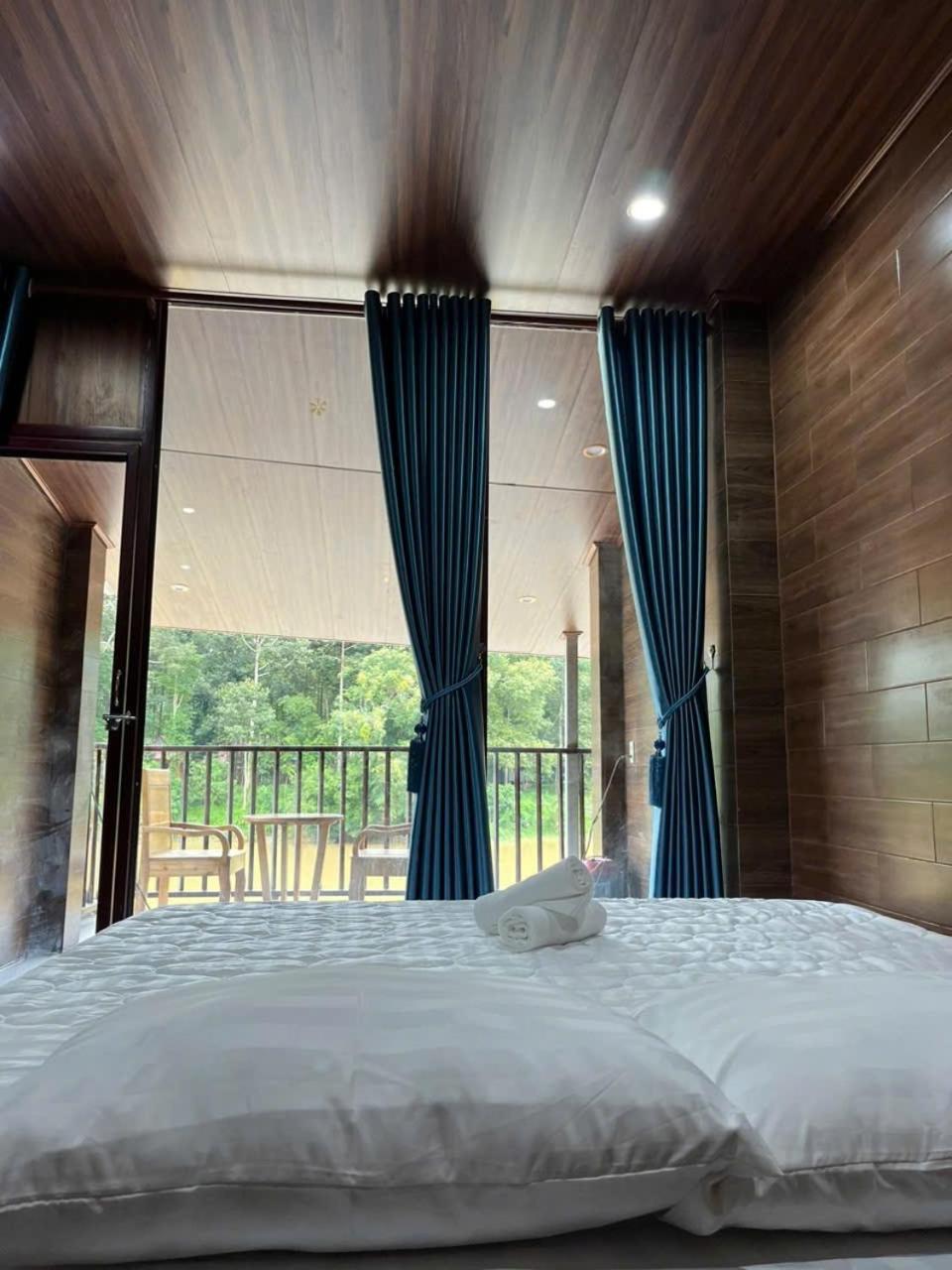 Floor River View Cat Tien Exterior foto